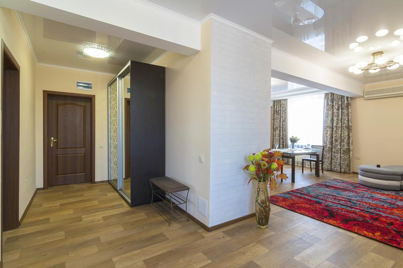 Centralny Hotel Kryvyi Rih Exterior photo